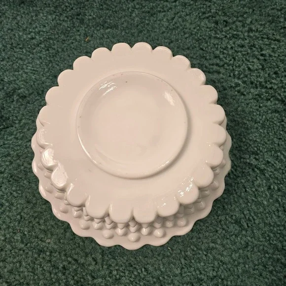 Fenton Mid-Century Hobnail White Scalloped Edge Milk Glass Bowl Cottagecore - Picture 4 of 6